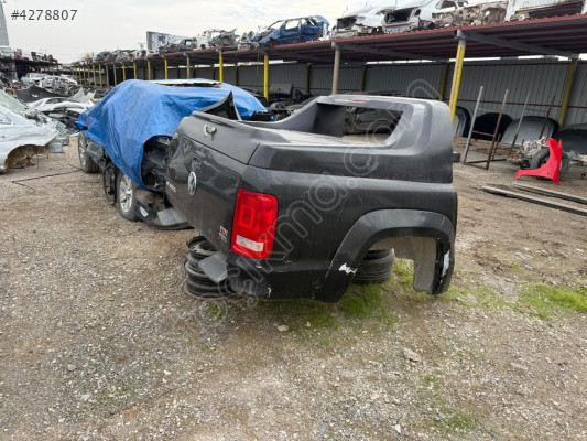 VW AMAROK SAĞ ARKA ÇAMURLUK ÇIKMA ORJİNAL