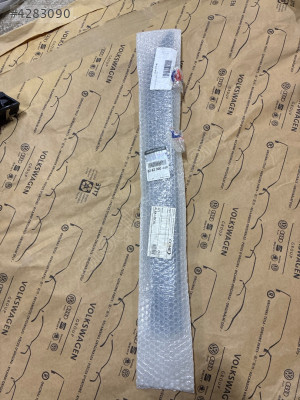 828200044R CLİO SYMBOL LAGON 2 SANDERO 2 SOL ARKA KAPI ÇITASI