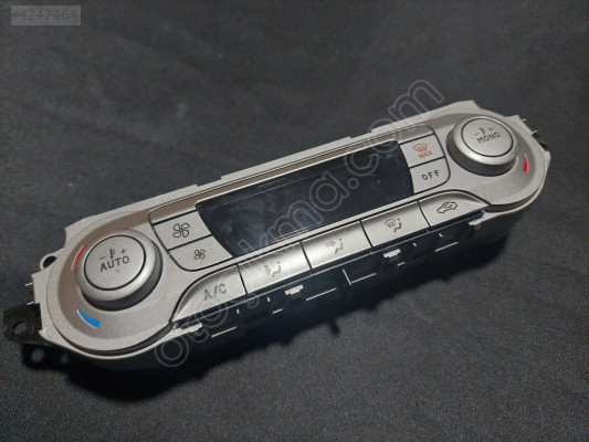 FORD KUGA KLIMA KONTROL PANELI DIJITAL