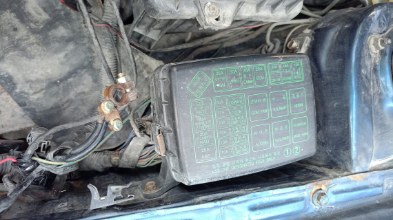 hyundai accent 1,3 sigorta kutusu