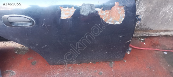 Çıkma mazda familia sağ arka kapı