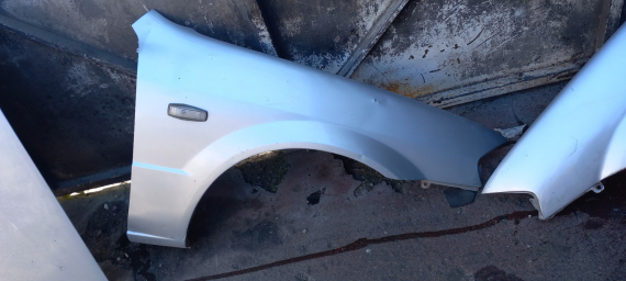 Mazda familia sağ ön çamurluk