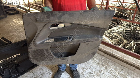 FİAT EGEA ÇIKMA ORJİNAL SAĞ ÖN KAPI DÖŞEMESİ BDÇ