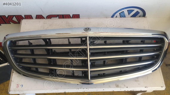 MERCEDES 205 ÖN PANJUR VE TÜM ÇIKMA ORJİNAL PARÇALAR