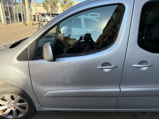 2017 PEUGEOT PARTNER SOL ÖN KAPI HATASIZ ORJ ÇIKMA