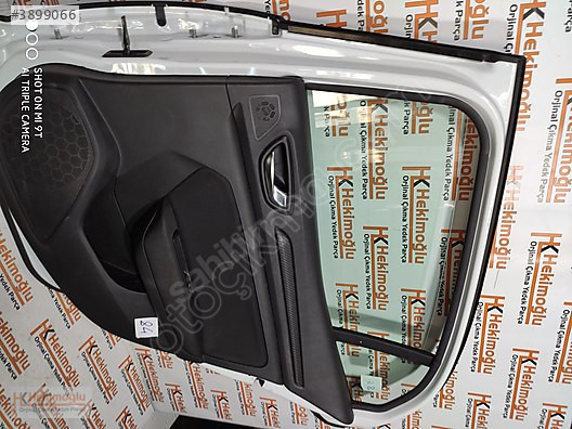 RENAULT MEGANE 4 SAĞ ARKA KAPI DÖŞEMESİ SİYAH
