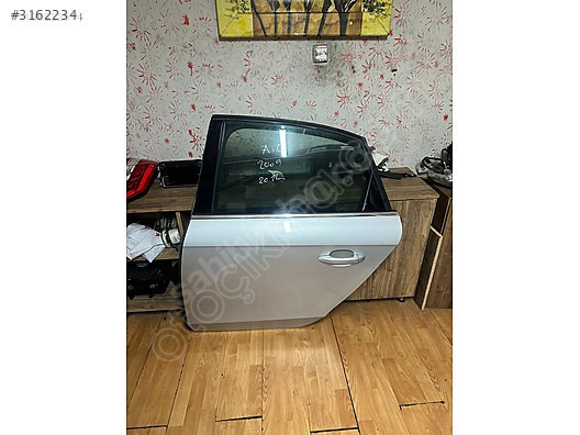 AUDİ A4 2011 SAĞ ARKA KAPI HATASIZ DOLU ORİJİNAL 05305115921