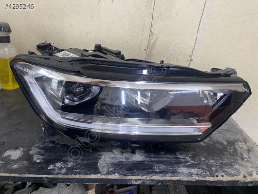 Volkswagen T-rocc IQ LIGHT Sağ Far