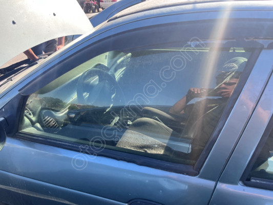 Renault Megane 1 sol ön kapı camı