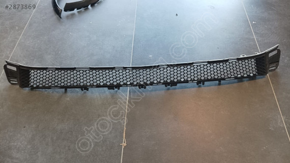 MERCEDES E W213 ÖN TAMPON ORTA IZGARA 2021 2023 2138852703 Ç