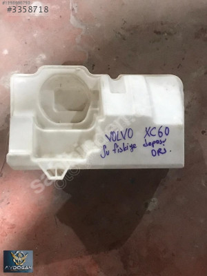 OTO CEM'DEN ÇIKMA VOLVO XC60 CAM SUYU DEPOSU