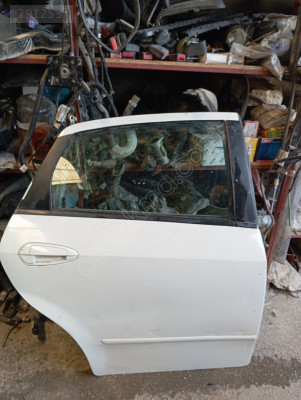 Fiat Linea sağ arka kapı dolu hatasız