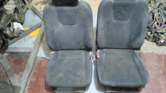 SUBARU İMPREZA ÖN KOLTUKLAR