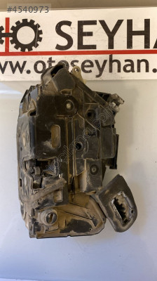 5K4839016Q Volkswagen Jetta 2014 sağ arka kapı kilidi