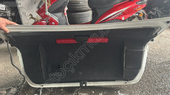AUDİ A4 2012-16 BAGAJ KAPAĞI ÜÇEL OTO ÇIKMA BURSA