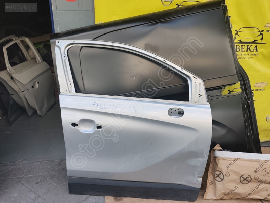 OPEL CROSLAND SAĞ ÖN KAPI GRİ ÇIKMA ORJİNAL YEDEK PARÇA