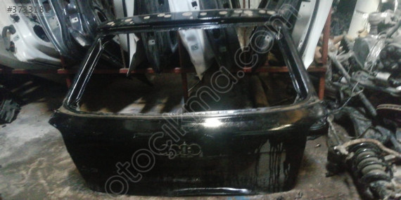 Audi A3 bagaj kapağı çıkma
