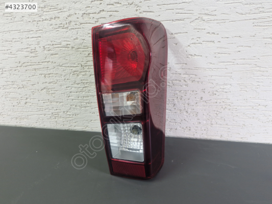 İSUZU D-MAX SAĞ ARKA STOP LAMBASI LEDSİZ SIFIR 2012-2016