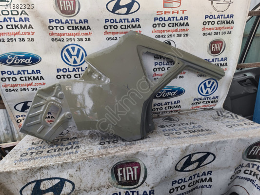 Toyota Auris arka sağ çamurluk