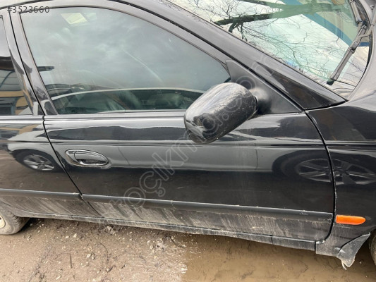 TOYOTA AVENSİS SÖKME SİYAH DOLU SAĞ ÖN KAPI