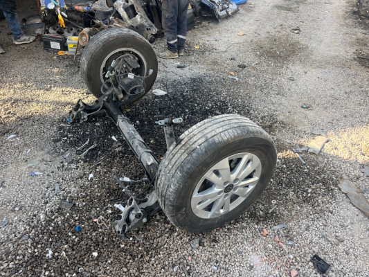Peugeot rifter arka dingil
