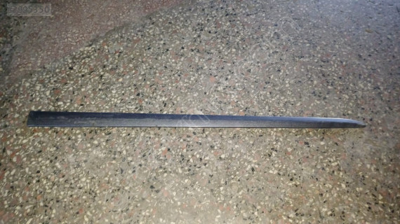 2007-2013 Toyota Corolla sağ ön kapı çıtası