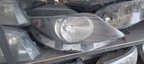 Seat Ibiza Sağ Ön Far