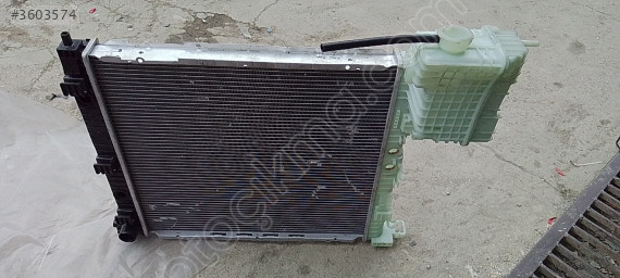 Mercedes Vito şu radyatörü