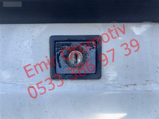 Renault R11 bagaj açma dügmesi