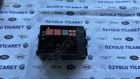 Mercedes W206 C Serisi Arka Sigorta Tablası A2239061402