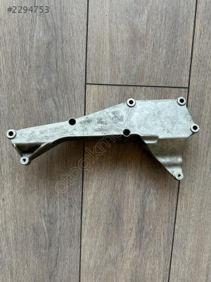 Çıkma Egr Braketi Audi 2.0 TDI A6 A4 A5 03L131159