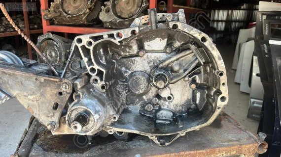 RENAULT 19 ŞANZIMAN ÇEVİK OTO ÇIKMA