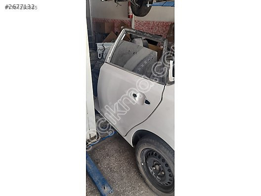 2013 VE 2018 TOYOTA AURİS SOL ARKA KAPI