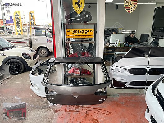 VOLKSWAGEN GOLF 7 BAGAJ KAPAĞI üst direk hasarlı