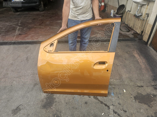 DACİA DUSTER TURUNCU SOL ÖN KAPI ORJINAL GÖÇÜKLÜK