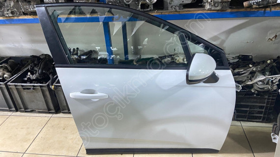 RENAULT CLİO 5 HATASIZ SAĞ ÖN KAPI