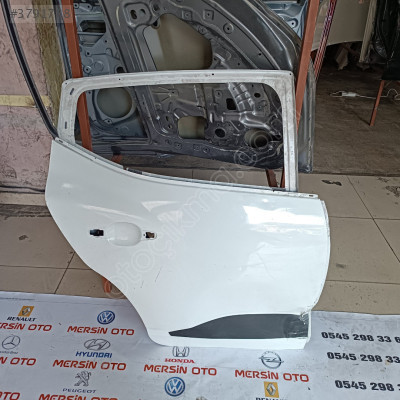 Dacia sandero sağ arka kapı çıkma orjinal