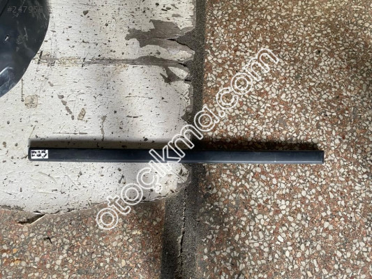 Orjinal Çıkma Renault 19 Sağ Ön Kapı Çıtası