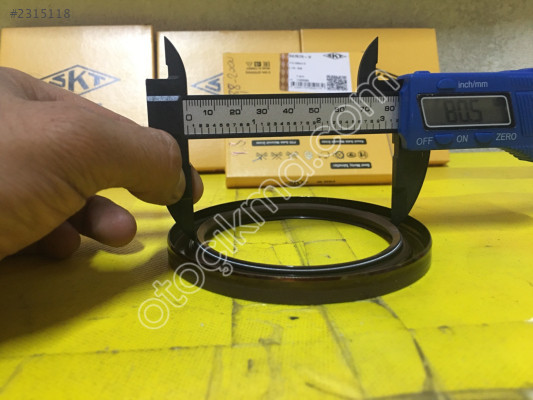 Toyota coralla Krank keçesı  Arka 88.2001 OEM:047676-V