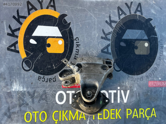 8200310861 Laguna 2 Motor Kulağı Sağ Orjinal Çıkma