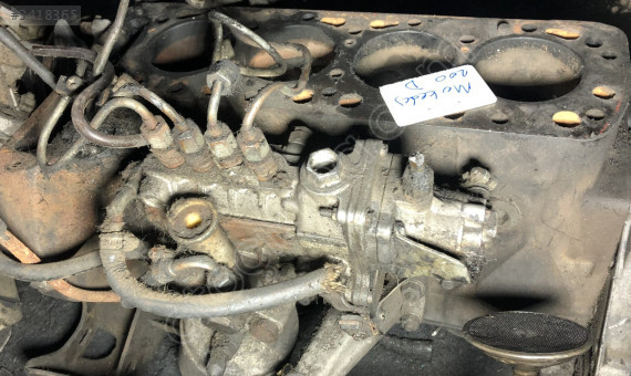 Mercedes 200 D Çıkma Mazot Pompası