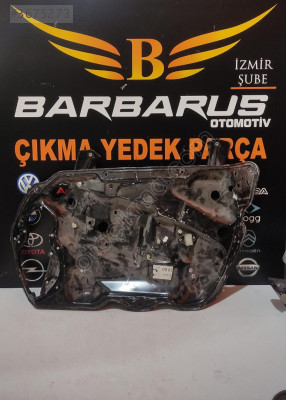 VOLKSWAGEN PASSAT B7 SAĞ ÖN KAPI PANOSU 3AA837756