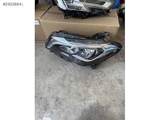 Cla 180 200 sol far makyajlı