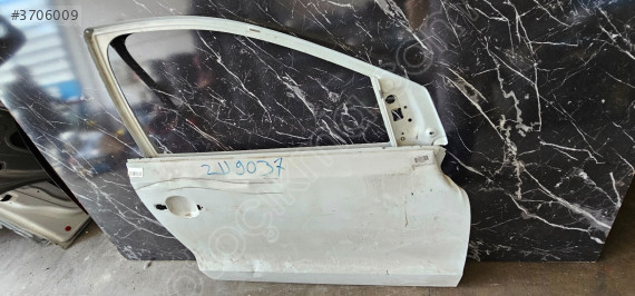 Volkswagen polo sağ ön kapı