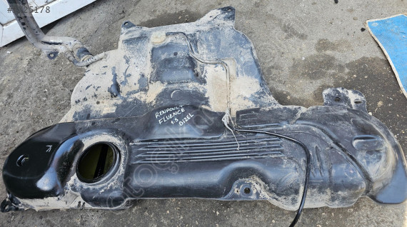 Renault FLUENCE YAKIT DEPOSU ÇIKMA ORJİNAL