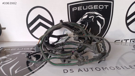PEUGEOT 3008 5008 2023 > PARK SENSÖR TESİSATI 9836438580