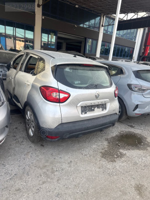 Renault captur hurda belgeli parça olarak satılık
