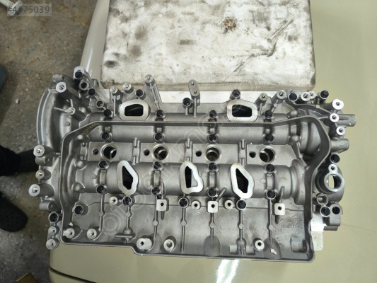 Renault master 3 çift turbo silindir kapak 110426655R