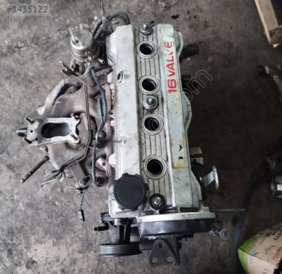 Toyota Corolla 1.6 karbüratörlü motor