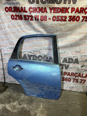 C3 sağ arka kapı